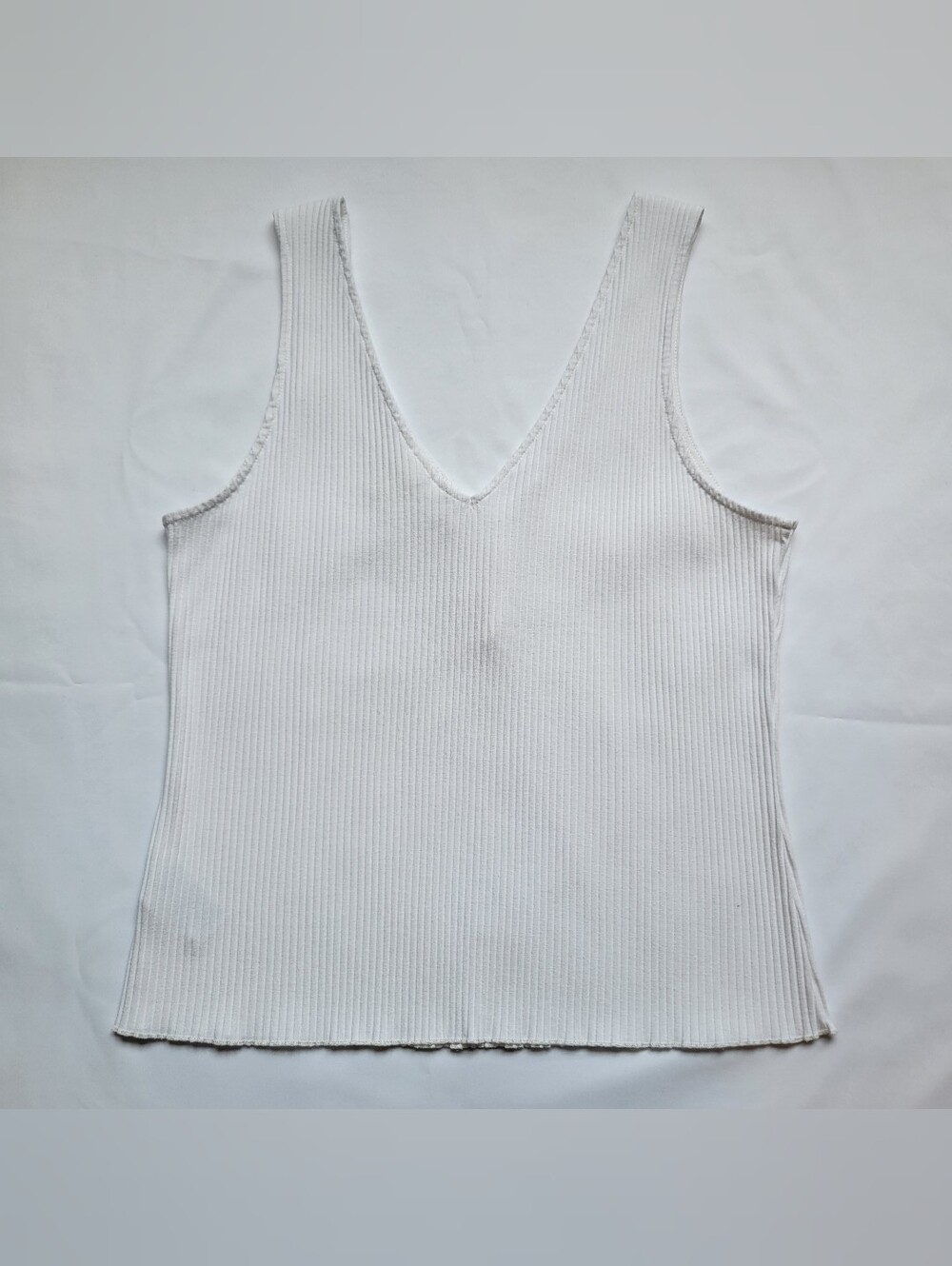 H&M White Ribbed Tank Ruffle Bottom Shirt Large - Picture 2 of 8